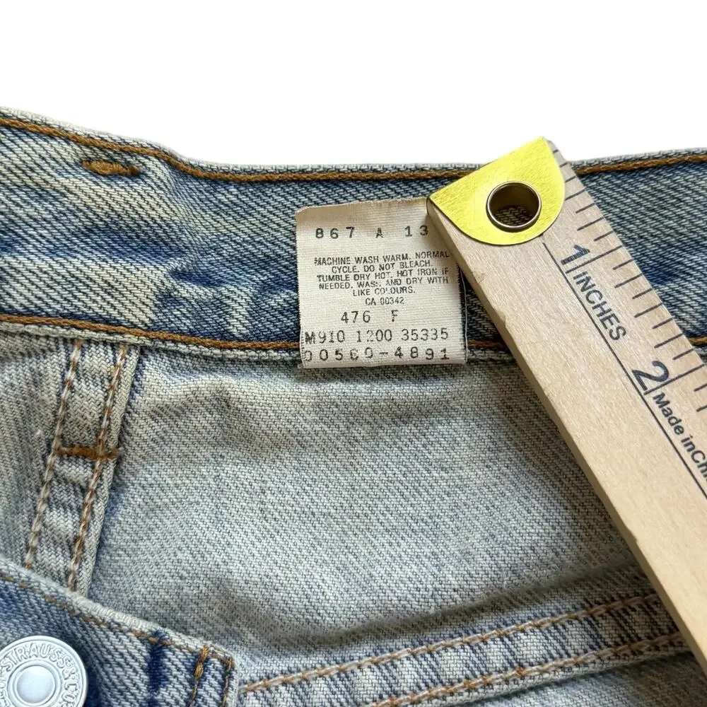 Vintage 90s Levis 560 Thrashed Distressed Jeans 36x32 Made‎ in Canada Grunge